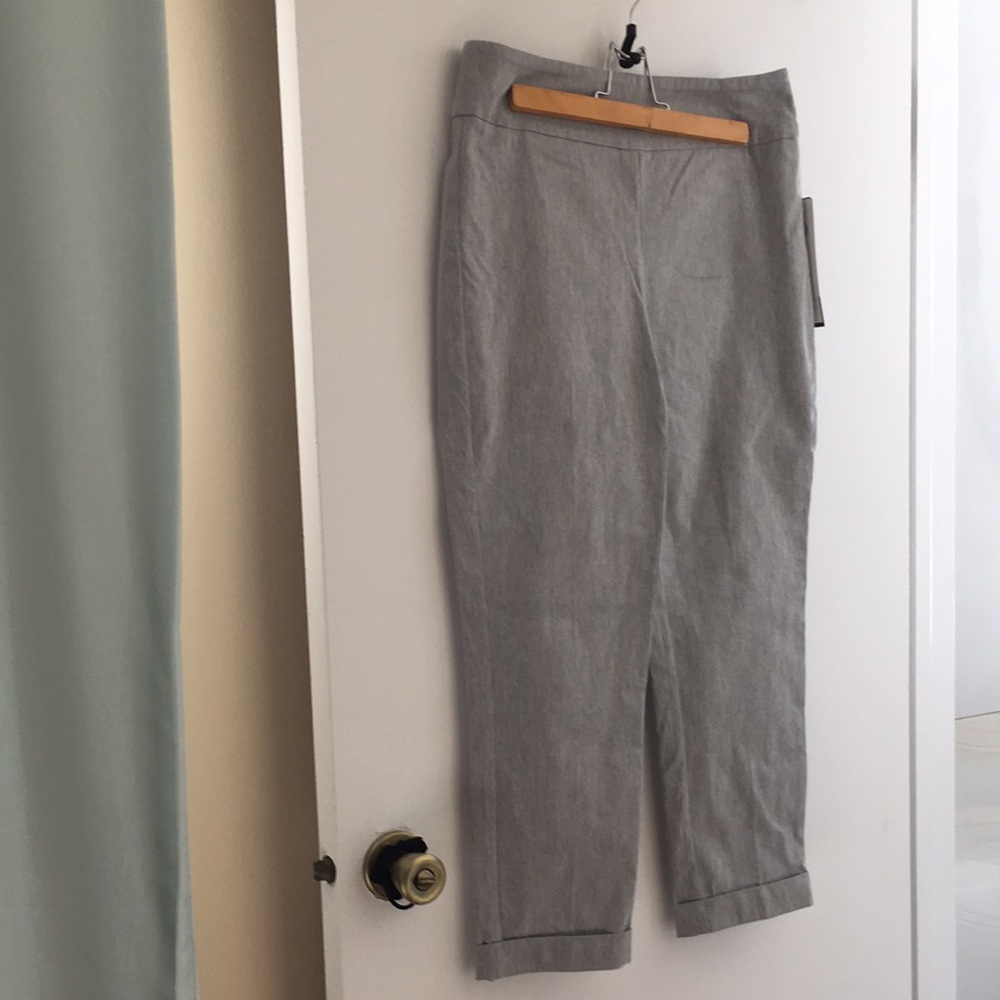 Women's Tribal Fia Cuffed Cropped Trouser size 8, NWT